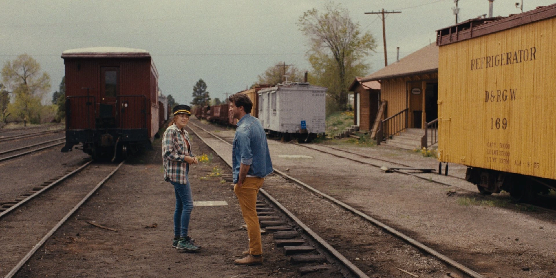 Out Past Dark — cinematography still (17 of 27)